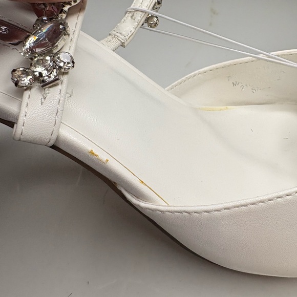 Elegant White Heels with Crystal Accents - Picture 2 of 6